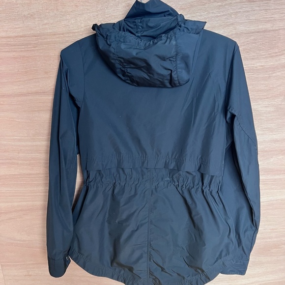 Col;umbia women's softshell jacket size XS nylon outdoors rain wind black hooded - Picture 5 of 6